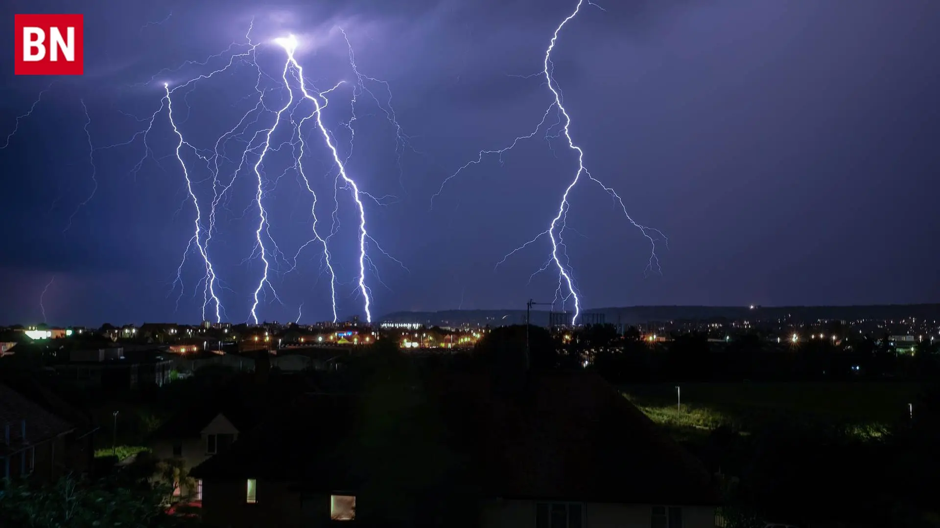 Met Office slow moving thunderstorm warning issued across UK