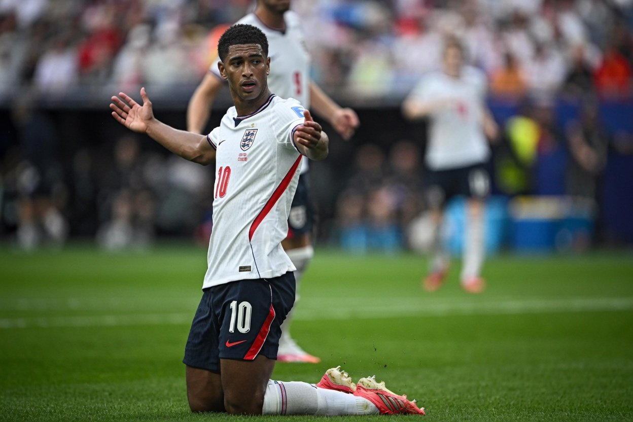 Jude Bellingham celebrating after England beat Panama