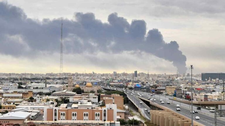 Iran targets Kuwait border crossing