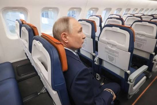 MC-21-310 plane