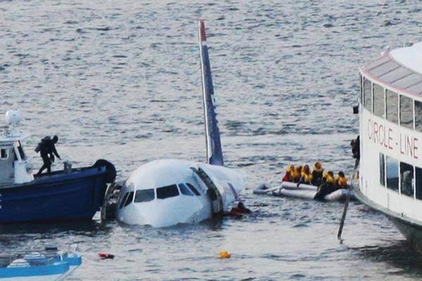 Miracle Over Manhattan: Ten People Safely Rescued Following Dramatic NYC East River Plane Crash